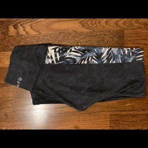 TIU Tone It Up Island Leggings size Small